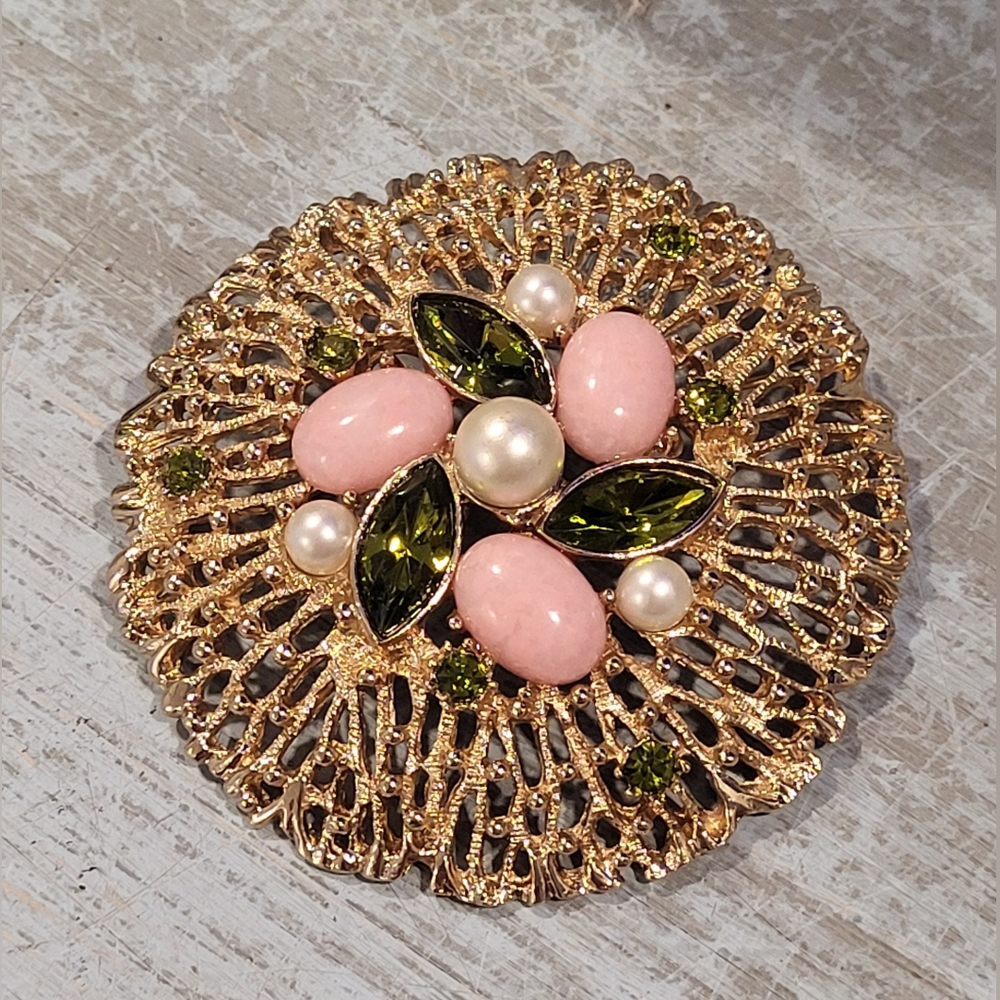 Sarah Coventry goldtone brooch - Picture 1 of 12